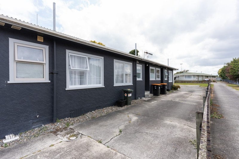11 Pascal Street, Palmerston North - Carousel 1