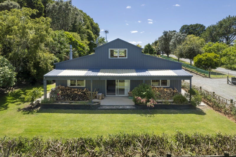 4A Thorn Road, Lower Kaimai, Tauranga - Carousel 1