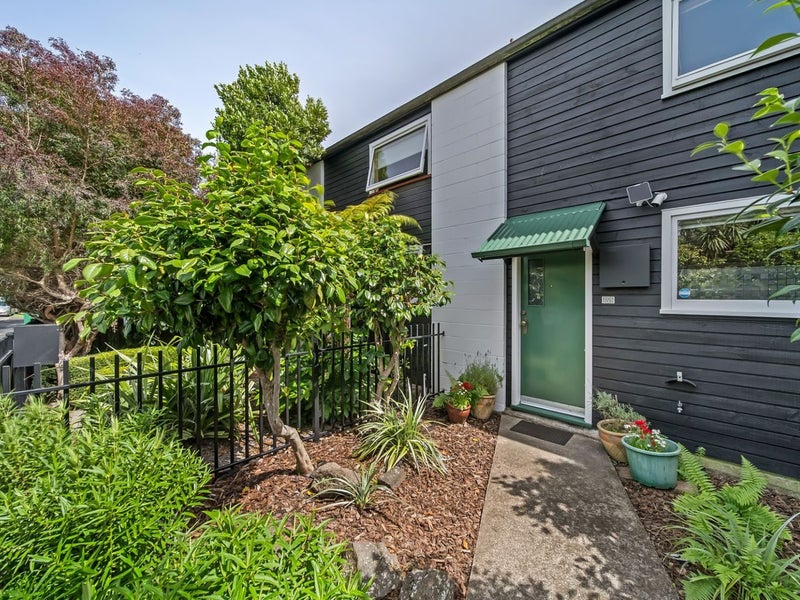 2/25 Holly Road, St Albans, Christchurch - Carousel 2