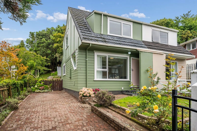 7 Rondane Place, Tirohanga, Lower Hutt - Carousel 1