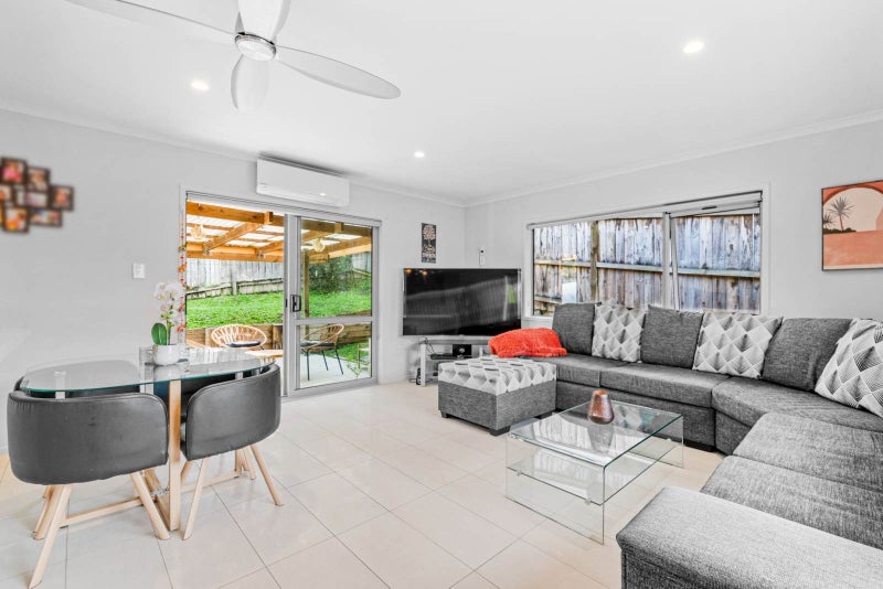42C Hogans Road, Glenfield, Auckland - Carousel 2