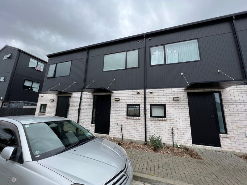 42 Ivy Nola Way, Henderson, Auckland - Carousel 2