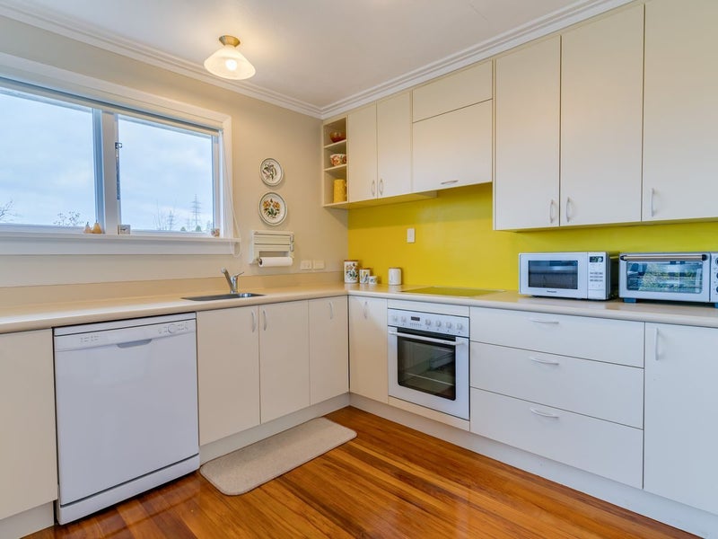 21 Honeystone Street, Helensburgh, Dunedin - Carousel 2