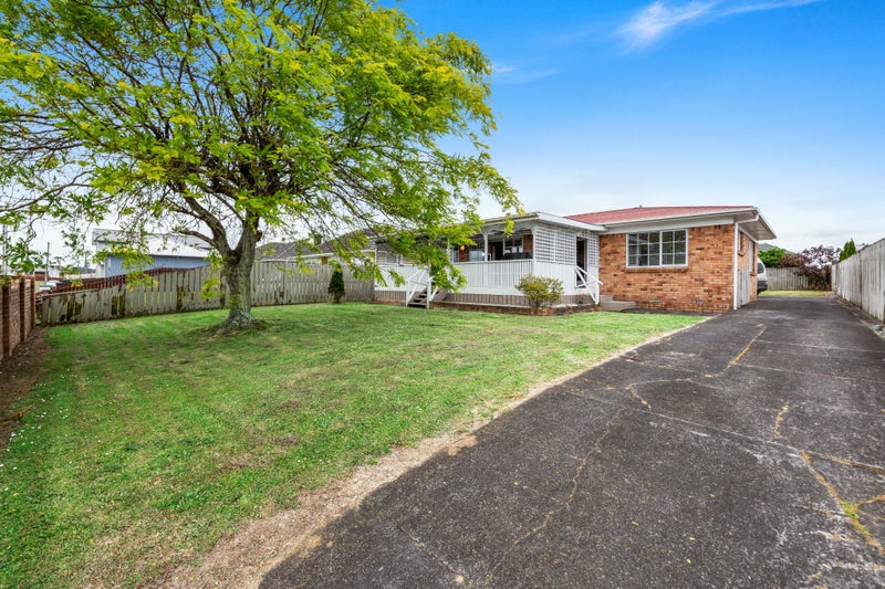 5 Hokianga Street, Mangere East, Auckland - Carousel 1