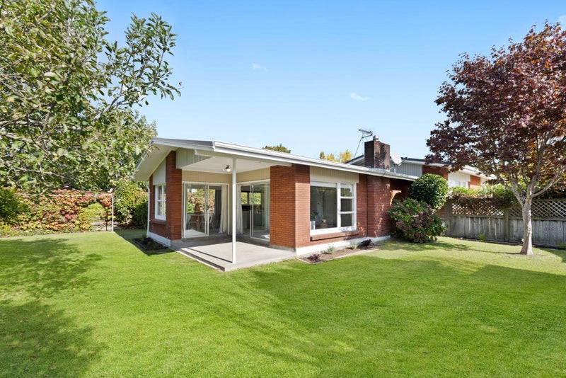 46 Hooker Avenue, Chedworth, Hamilton - Carousel 2