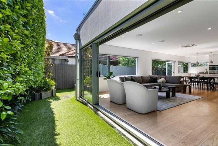 102A Coates Avenue, Orakei, Auckland - Carousel 2
