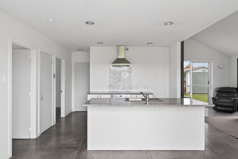 8 Parker Street, Elgin, Gisborne - Carousel 2