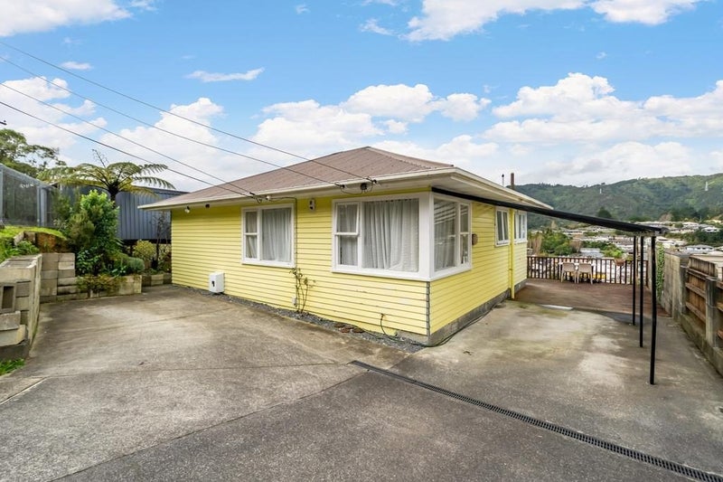 30 Logie Street, Stokes Valley, Lower Hutt - Carousel 1