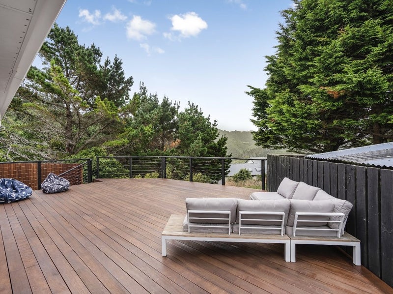 1/169 Maungaraki Road, Korokoro, Lower Hutt - Carousel 1