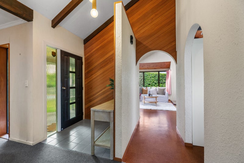 8 Sunny Bay Road, Matua, Tauranga - Carousel 2