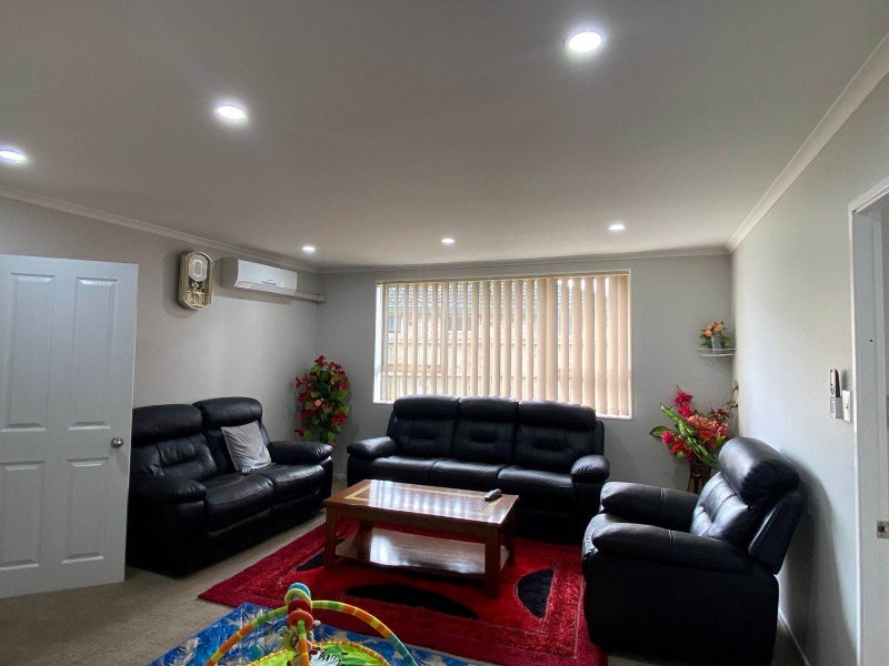 14 Morewa Place, Takanini, Auckland - Carousel 2