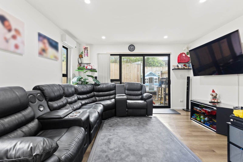 21C Alabaster Drive, Papatoetoe, Auckland - Carousel 2