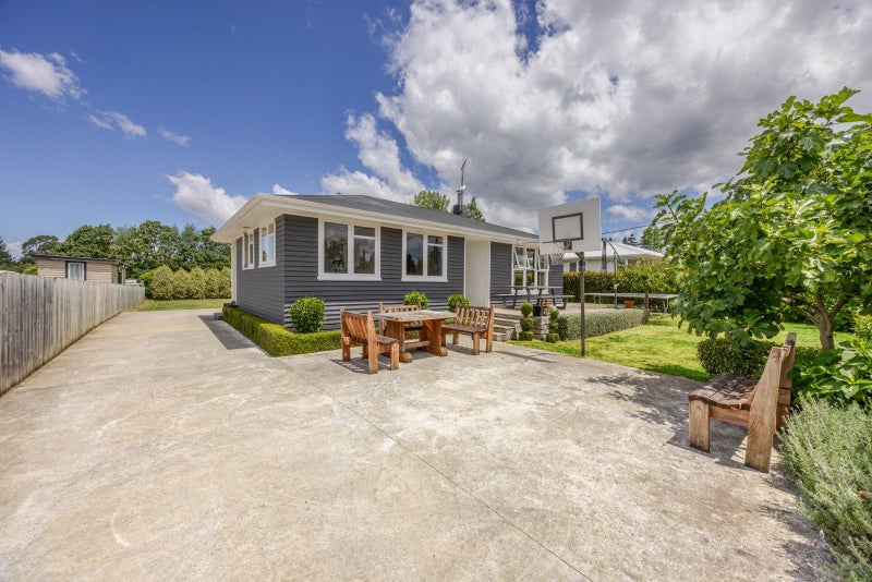 63 Owen Street, Waipawa - Carousel 2