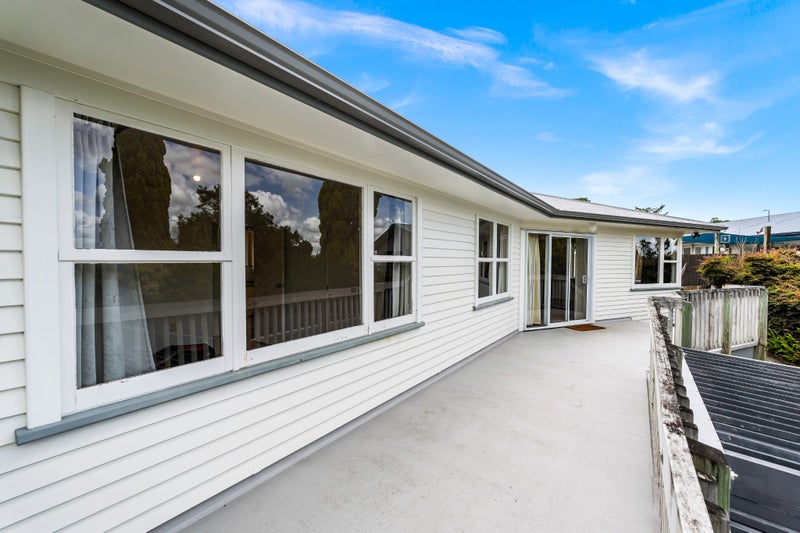 8 Memorial Drive, Parahaki, Whangarei - Carousel 1