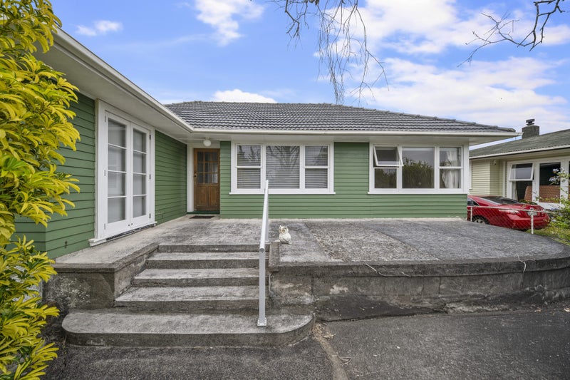 12 Maui Pomare Street, Blockhouse Bay, Auckland City, Auckland - Carousel 1