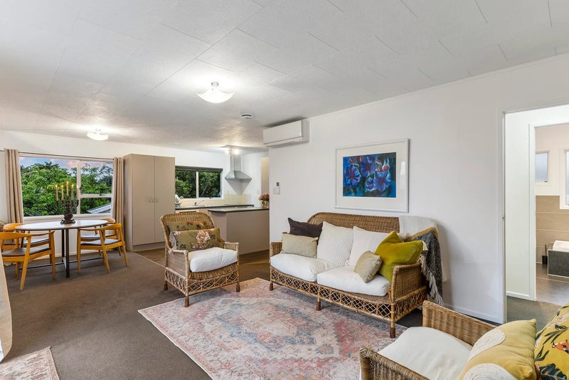 1/20 Royal View Road, Te Atatū South, Auckland - Carousel 2