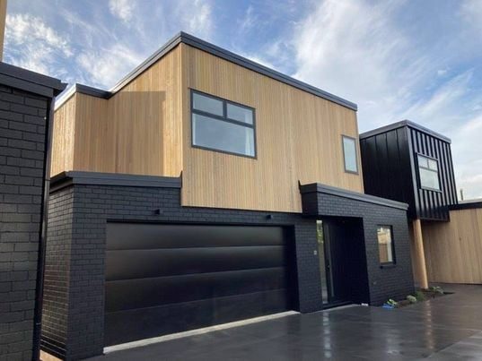 3/60 Sandwich Road, St Andrews, Hamilton - Carousel 1