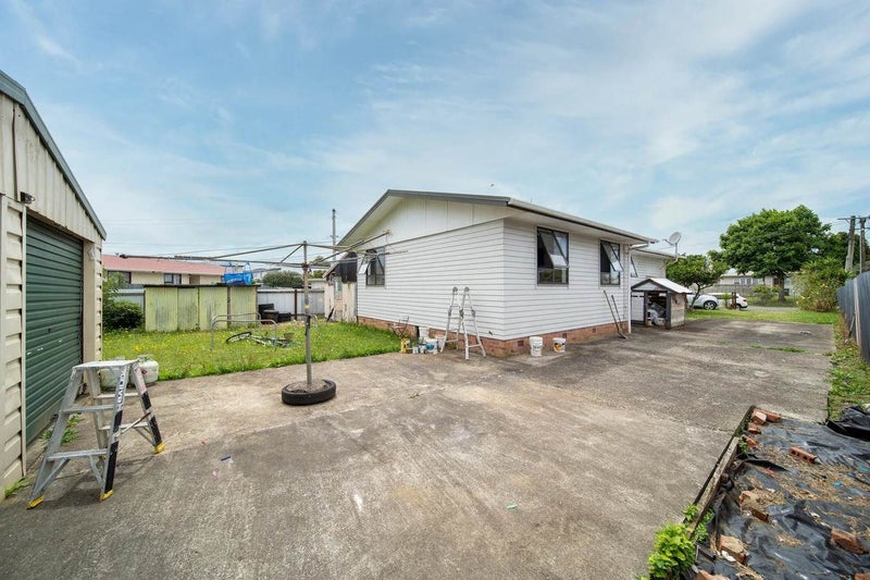 16 Hardie Street, Mangere East, Auckland - Carousel 1