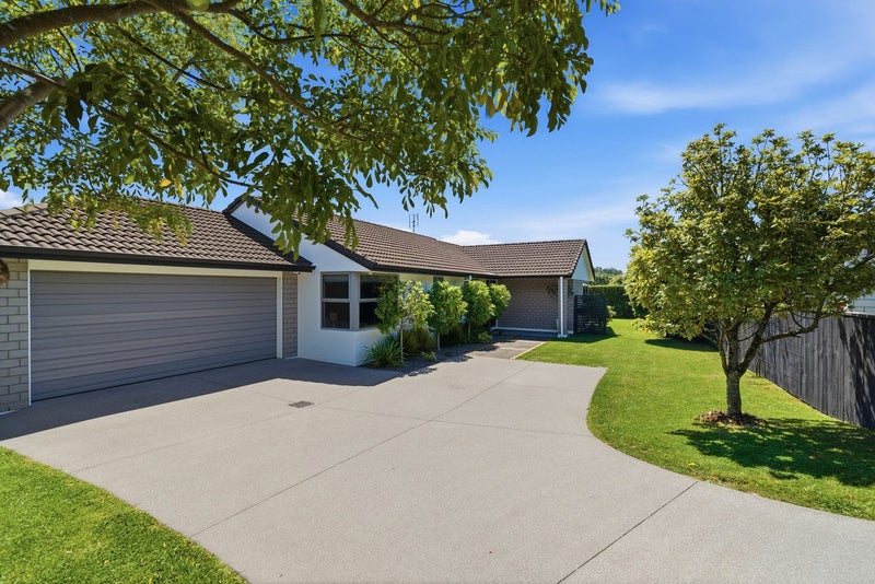 7 Caldera Crescent, Pyes Pa, Tauranga - Carousel 2