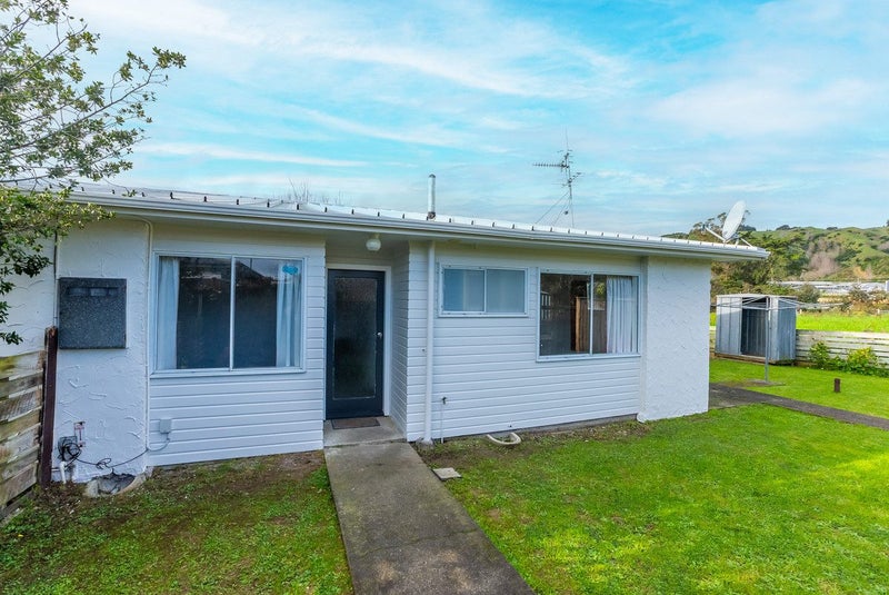 16C Buckley Grove, Paraparaumu, Paraparaumu - Carousel 1