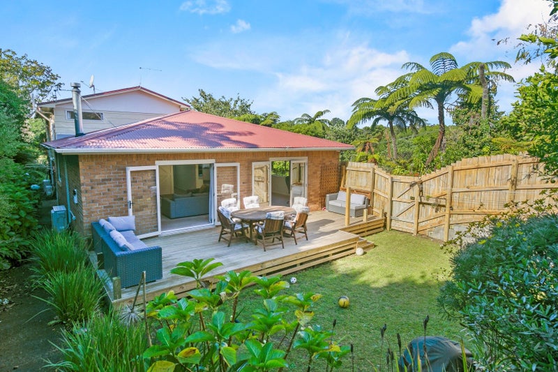 13 Fernleigh Street, Ferndale, New Plymouth - Carousel 1