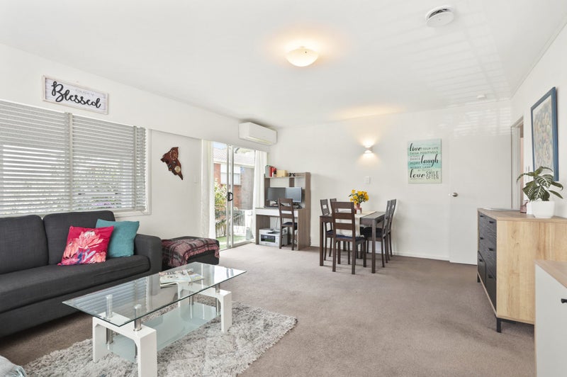 1/7 Edmonton Road, Henderson, Auckland - Carousel 2