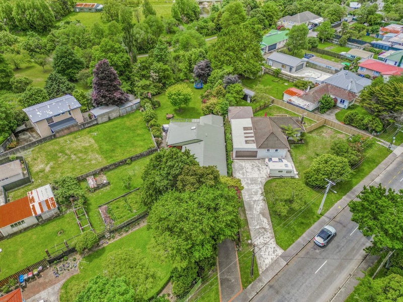 45 Hine Road, Wainuiomata, Lower Hutt - Carousel 33