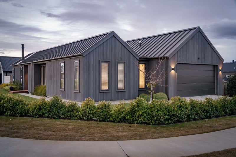 64 Obelisk Street, Wanaka - Carousel 1