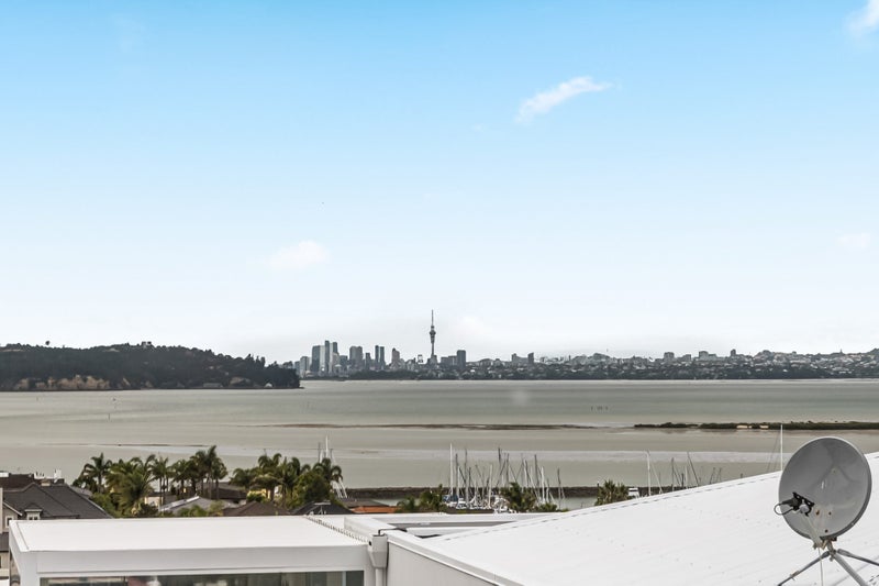 2/143A Wiseley Road, West Harbour, Auckland - Carousel 1