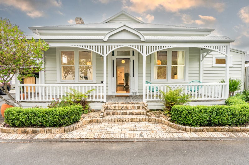 536 Grey Street, Hamilton East, Hamilton - Carousel 1