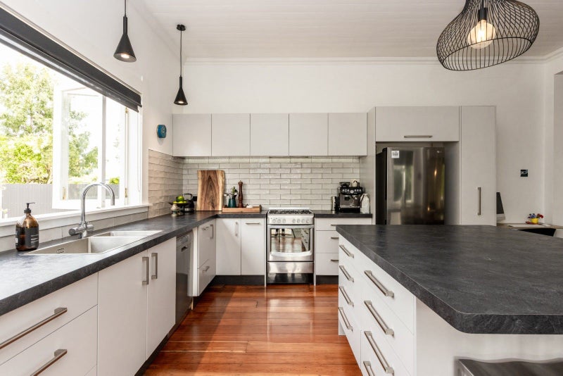 207 Allerton Street, Saint Leonards, Hastings - Carousel 1