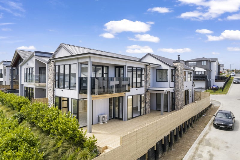 13 Hautoa Lane, Flat Bush, Auckland - Carousel 1