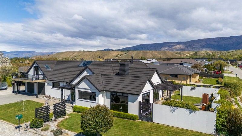 25 Ethereal Crescent, Mount Pisa, Cromwell - Carousel 1