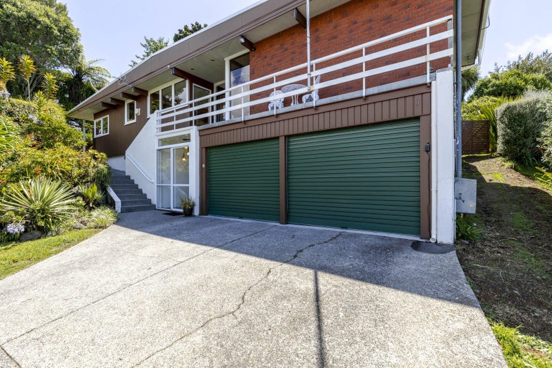 9 Whitby Place, Westown, New Plymouth - Carousel 1