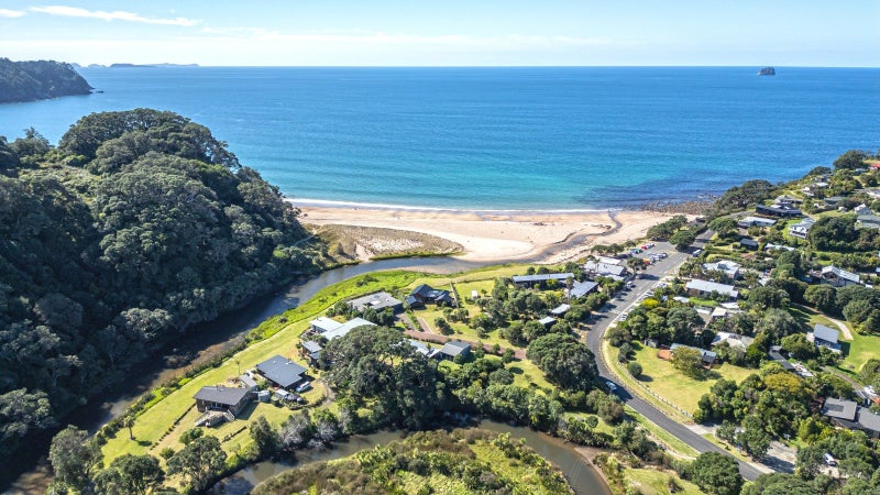 7 Pye Place, Hot Water Beach, Whitianga - Carousel 2