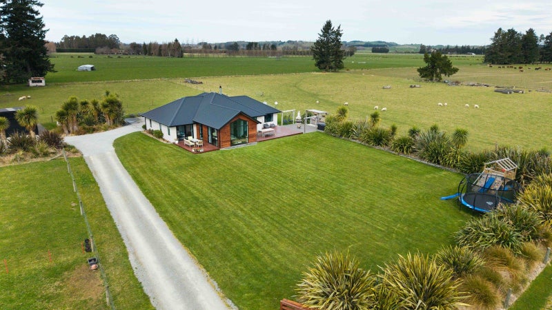 673 Woodbury Road, Woodbury, Geraldine - Carousel 2