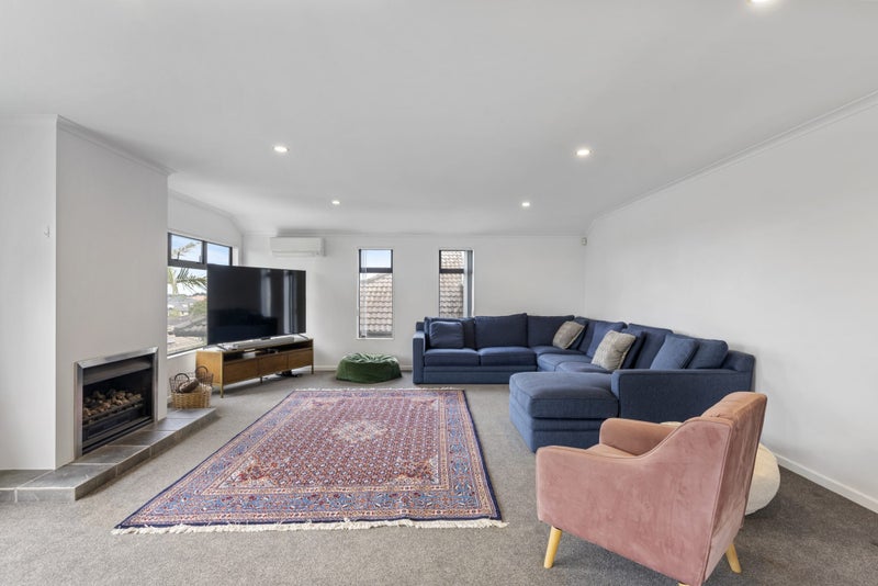 16 Pat O'Connor Place, Manurewa, Auckland - Carousel 2