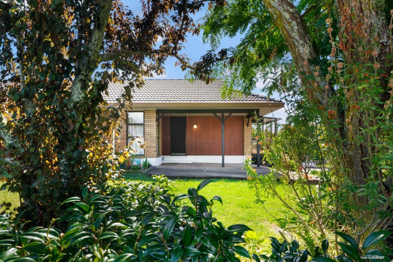 Property Valuation for 6 Loloma Drive, Half Moon Bay, Auckland Trade
