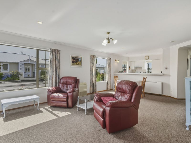 29/31 Eastbourne Street, Caversham, Dunedin - Carousel 1