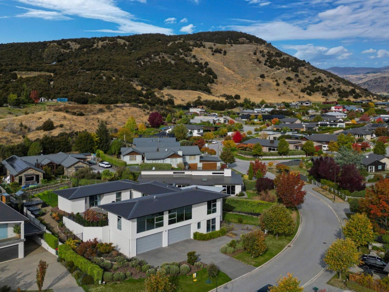 10 Bevan Place, Wanaka - Carousel 23