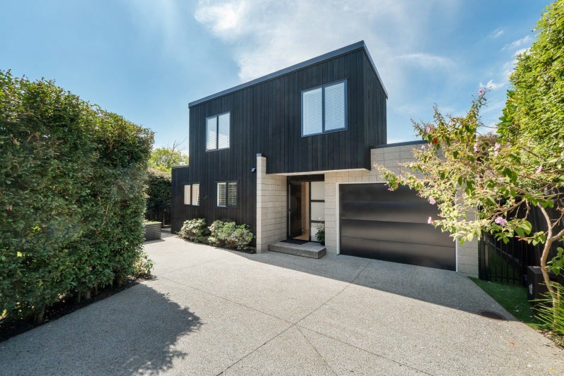 59A Huia Road, Point Chevalier, Auckland - Carousel 1