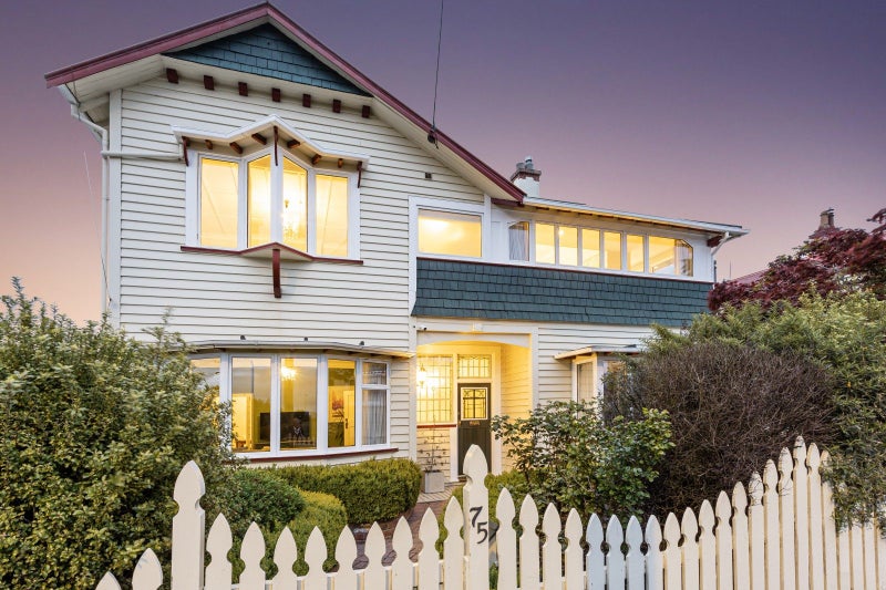 75 Eglinton Road, Mornington, Dunedin - Carousel 1