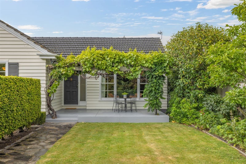 10 Joyce Crescent, Ilam, Christchurch - Carousel 2