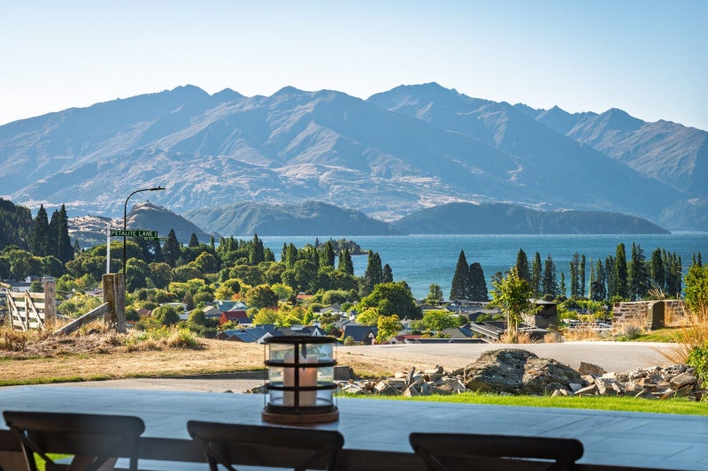 9 Ruby Ridge, Wanaka - Carousel 2