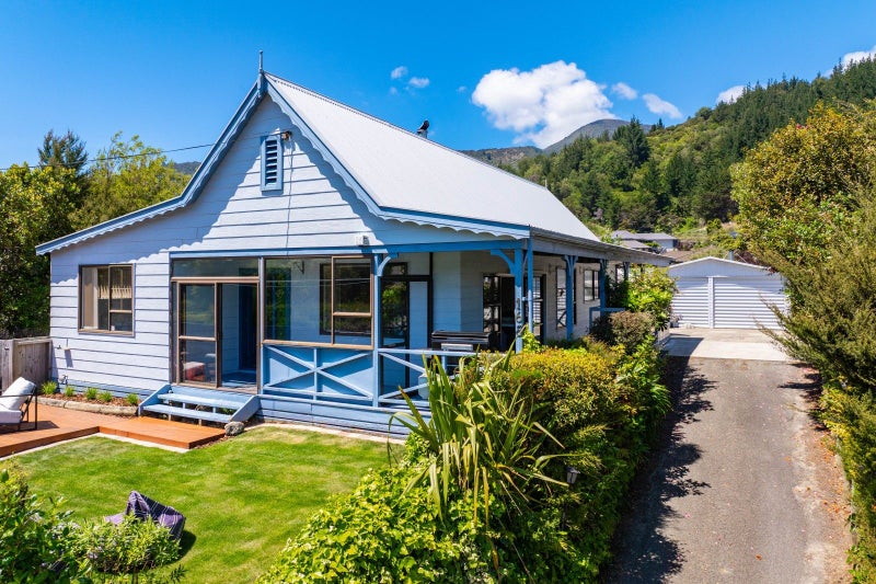 168 Waikawa Road, Picton - Carousel 1