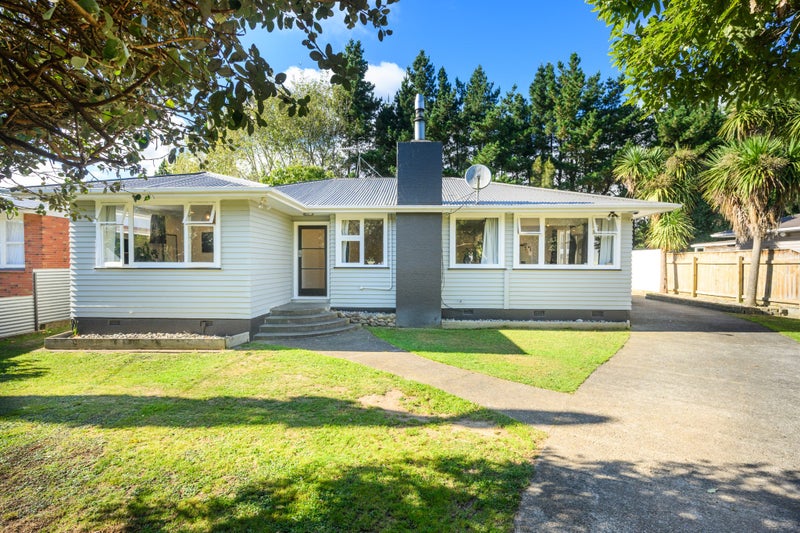49 Honore Drive, Linton, Palmerston North - Carousel 2