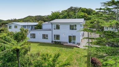 184 Dowse Drive, Maungaraki, Lower Hutt - Carousel 1