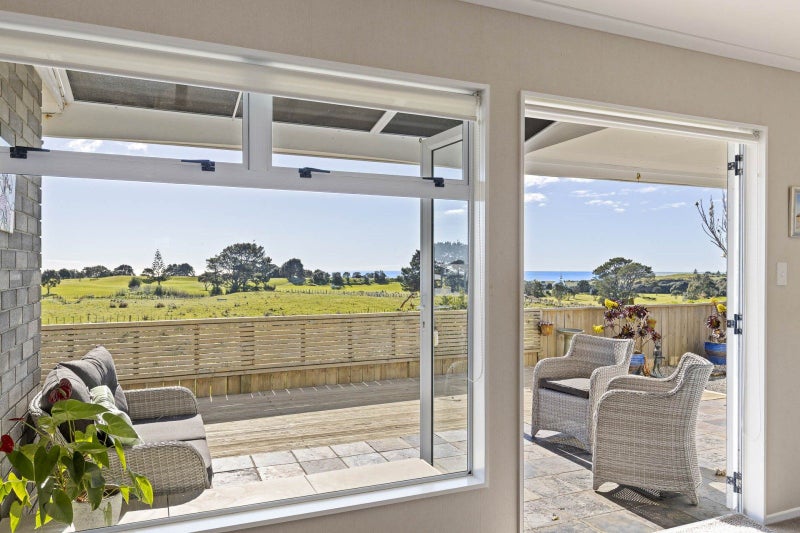 2/13 Chatswood Grove, Fitzroy, New Plymouth - Carousel 2