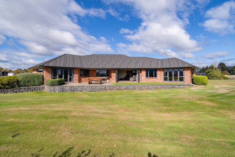 24 Oraka Street, Te Anau, Te Anau - Carousel 1