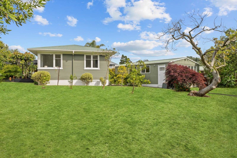 29 Swan Crescent, Pakuranga, Manukau City, Auckland - Carousel 1